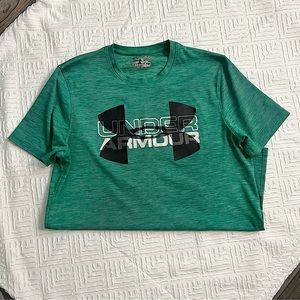 Under Armour Med. Green Shirt Men’s. Used, good condition.